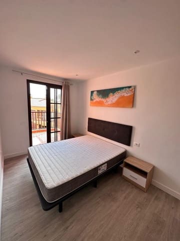 Piso de 2 habitaciones en Costa del Silencio, Arona en venta con piscina garaje - 269.000 € (Ref: 9516515)