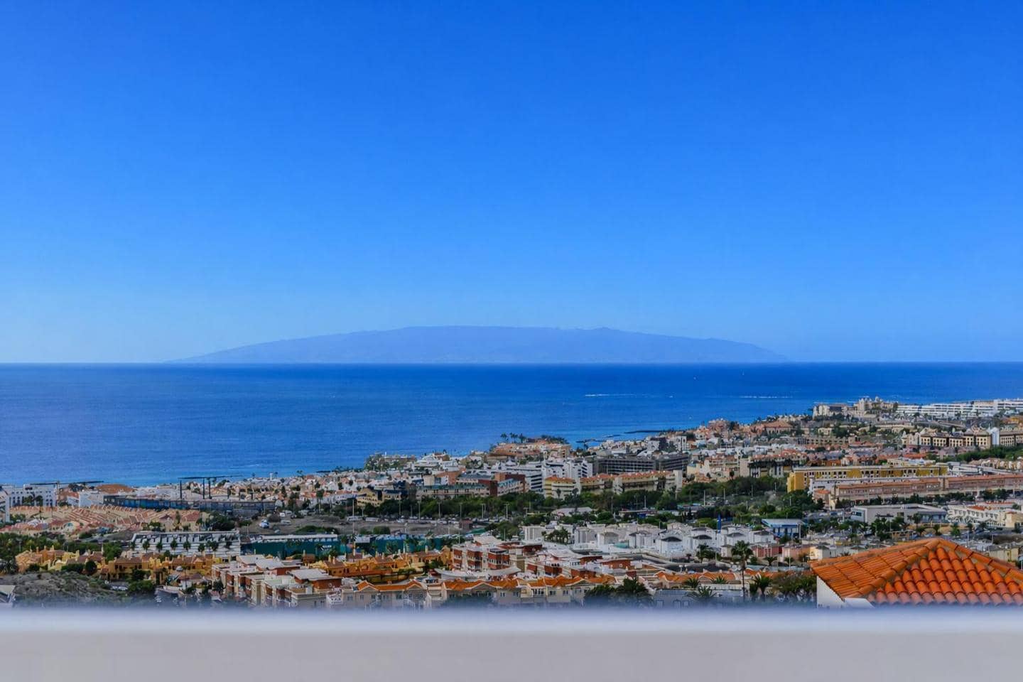 3 bedroom Villa for sale in Costa Adeje with pool garage - € 659,000 (Ref: 9516516)