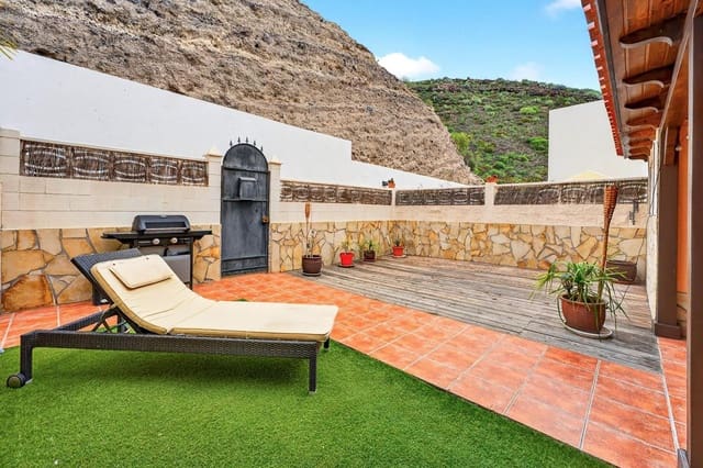 3 bedroom Villa for sale in Torviscas Centro y Alto, Adeje with pool garage - € 659,000 (Ref: 9516516)