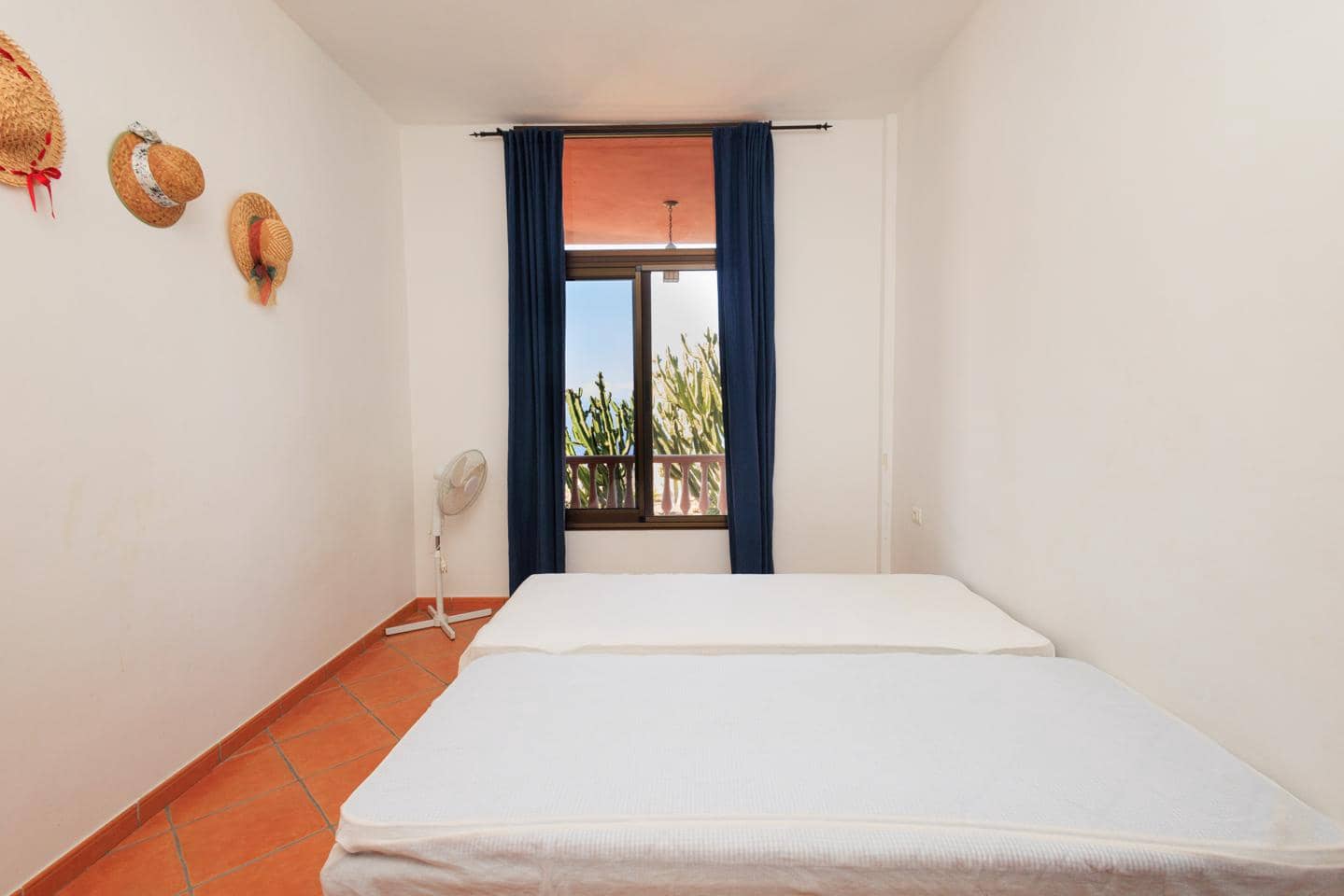 4 bedroom Finca/Country House for sale in Guia de Isora with garage - € 720,000 (Ref: 9536367)