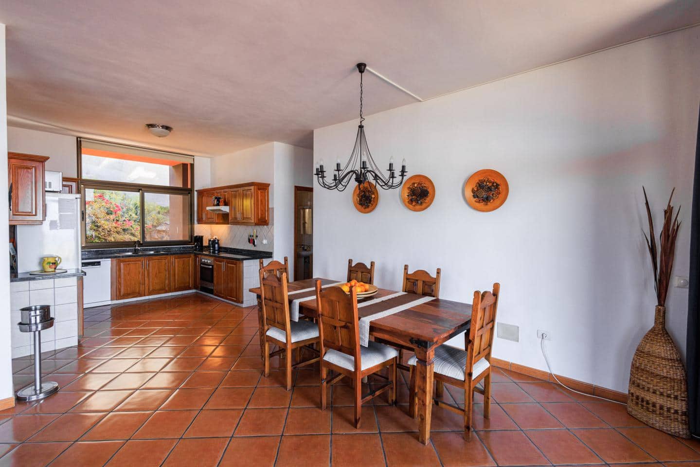 4 bedroom Finca/Country House for sale in Guia de Isora with garage - € 720,000 (Ref: 9536367)