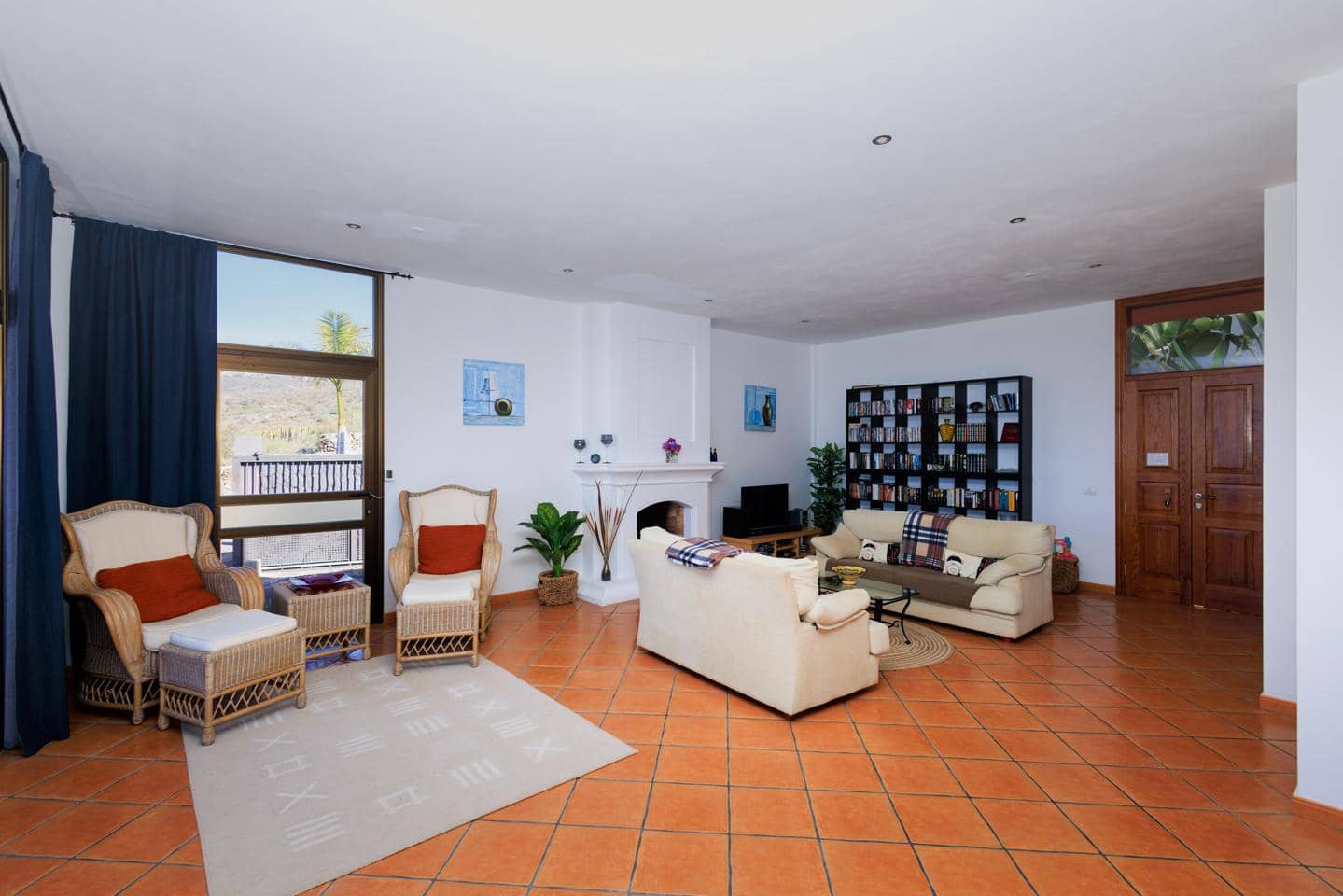 4 bedroom Finca/Country House for sale in Guia de Isora with garage - € 720,000 (Ref: 9536367)