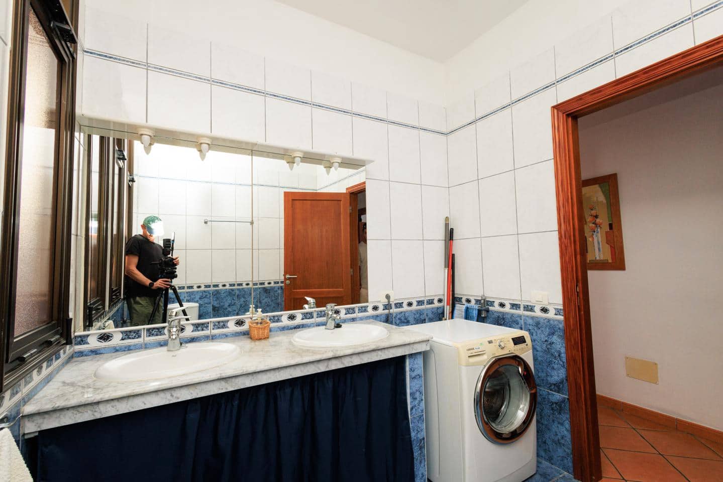 4 bedroom Finca/Country House for sale in Guia de Isora with garage - € 720,000 (Ref: 9536367)