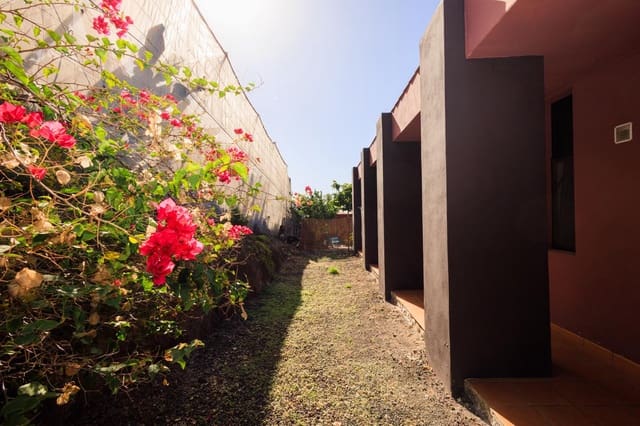 Finca/Casa Rural de 4 habitaciones en Guía de Isora en venta con garaje - 720.000 € (Ref: 9536367)