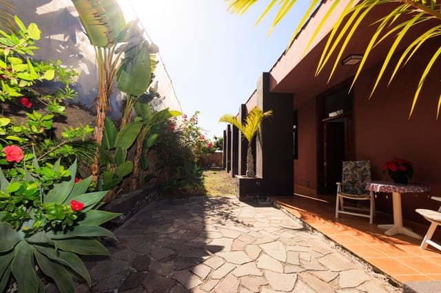 Finca/Casa Rural de 4 habitaciones en Guía de Isora en venta con garaje - 720.000 € (Ref: 9536367)