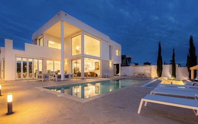 4 chambre Villa/Maison à vendre à Playa Paraiso, Adeje avec piscine - 2 950 000 € (Ref: 9580287)