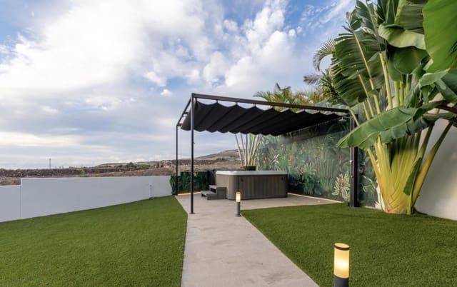 4 chambre Villa/Maison à vendre à Playa Paraiso, Adeje avec piscine - 2 950 000 € (Ref: 9580287)