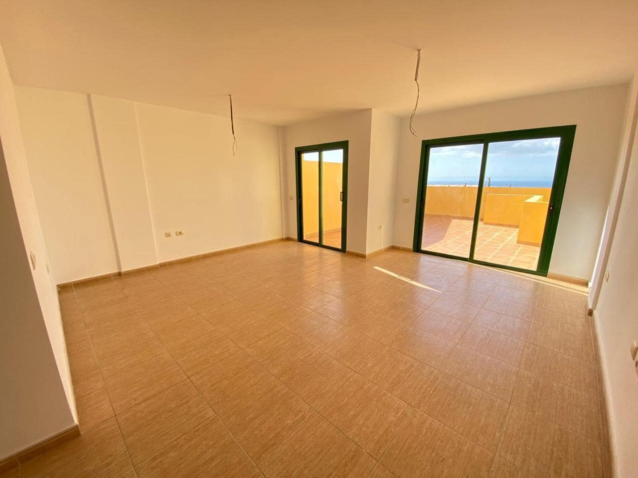 4 chambre Appartement à vendre à Llano del Camello avec piscine garage - 350 000 € (Ref: 9583537)