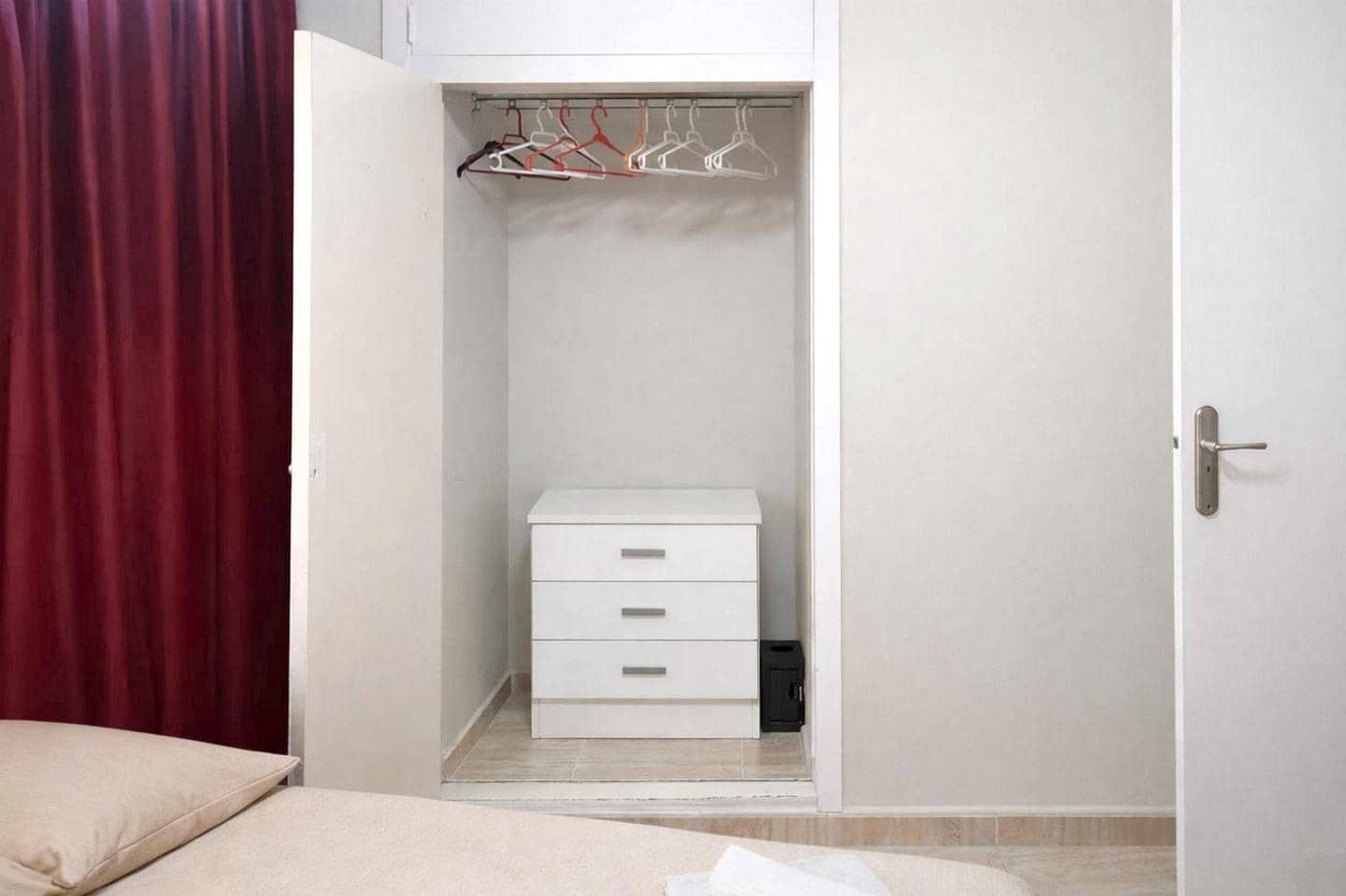 2 soverom Leilighet til salgs i Playa de las Americas med svømmebasseng garasje - € 399 000 (Ref: 9610115)