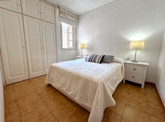 1 Zimmer Apartment zu verkaufen in Los Cristianos - 365.000 € (Ref: 9814972)