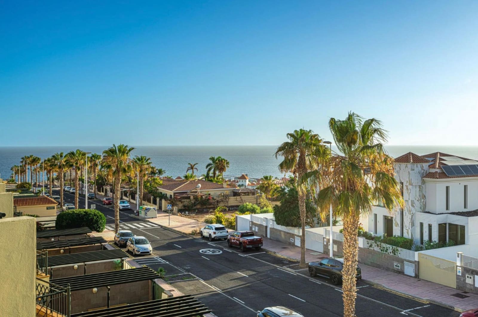 Apartamento de 3 habitaciones en La Caleta Adeje en venta - 795.000 € (Ref: 9814978)