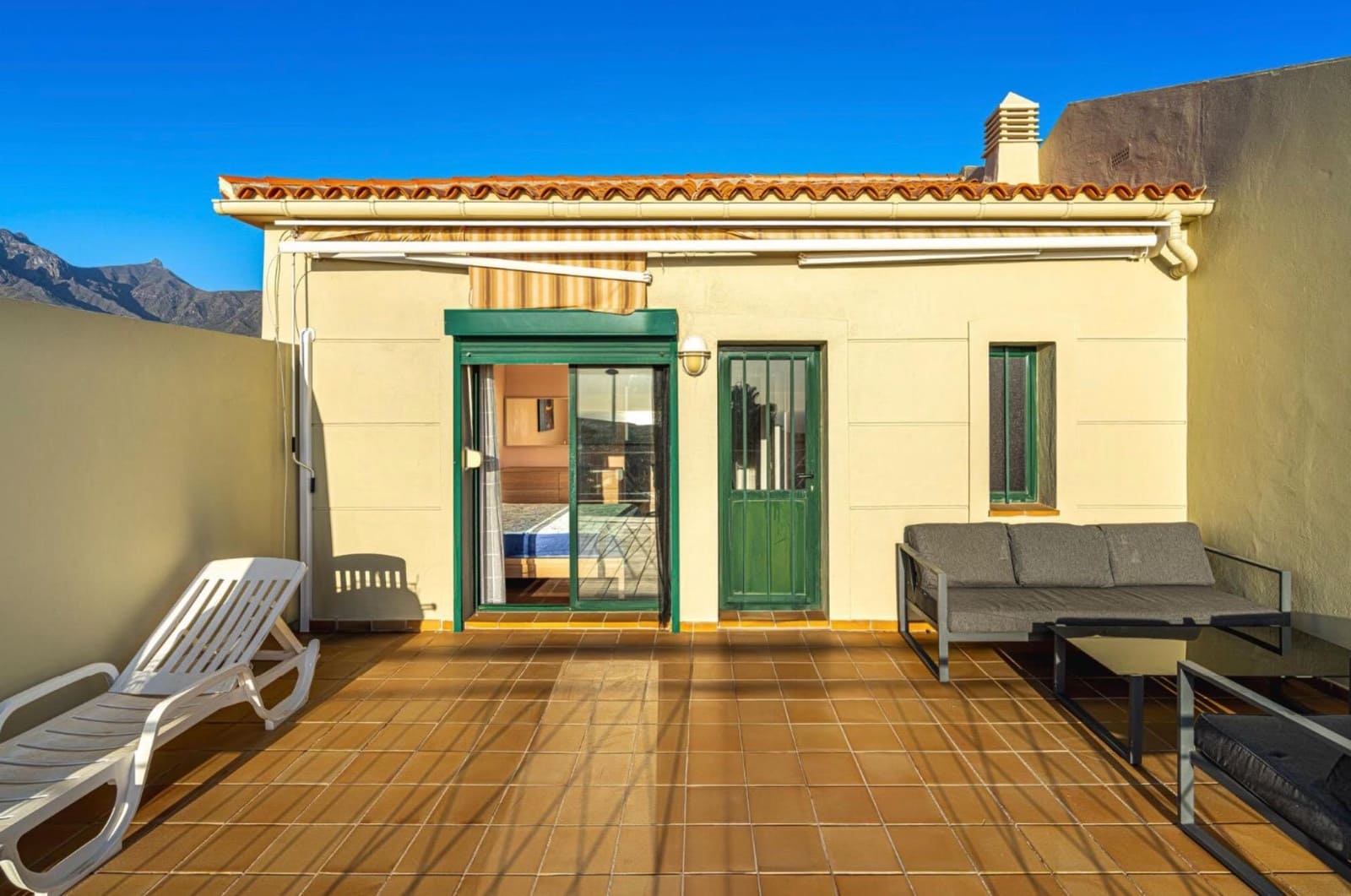 Apartamento de 3 habitaciones en La Caleta Adeje en venta - 795.000 € (Ref: 9814978)