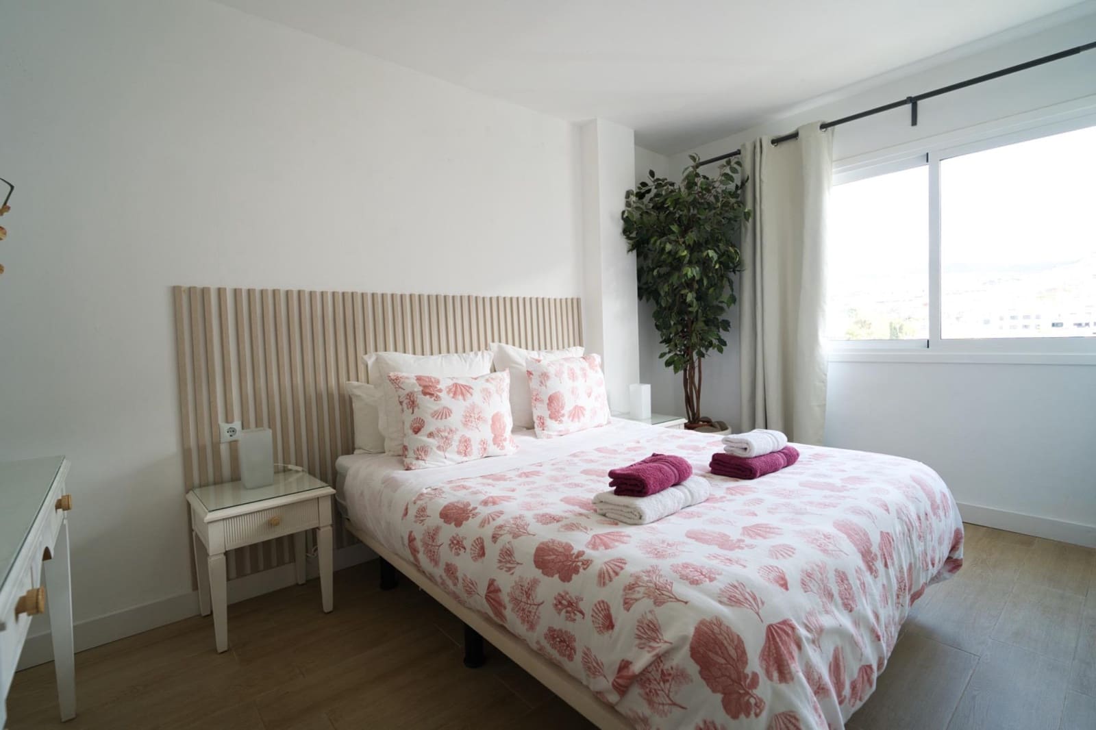 2 Zimmer Apartment zu verkaufen in Los Cristianos mit Pool - 499.000 € (Ref: 9814979)