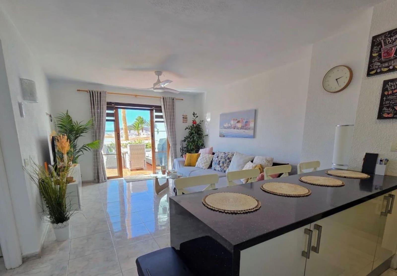 2 Zimmer Apartment zu verkaufen in Los Cristianos mit Pool - 399.950 € (Ref: 9814981)