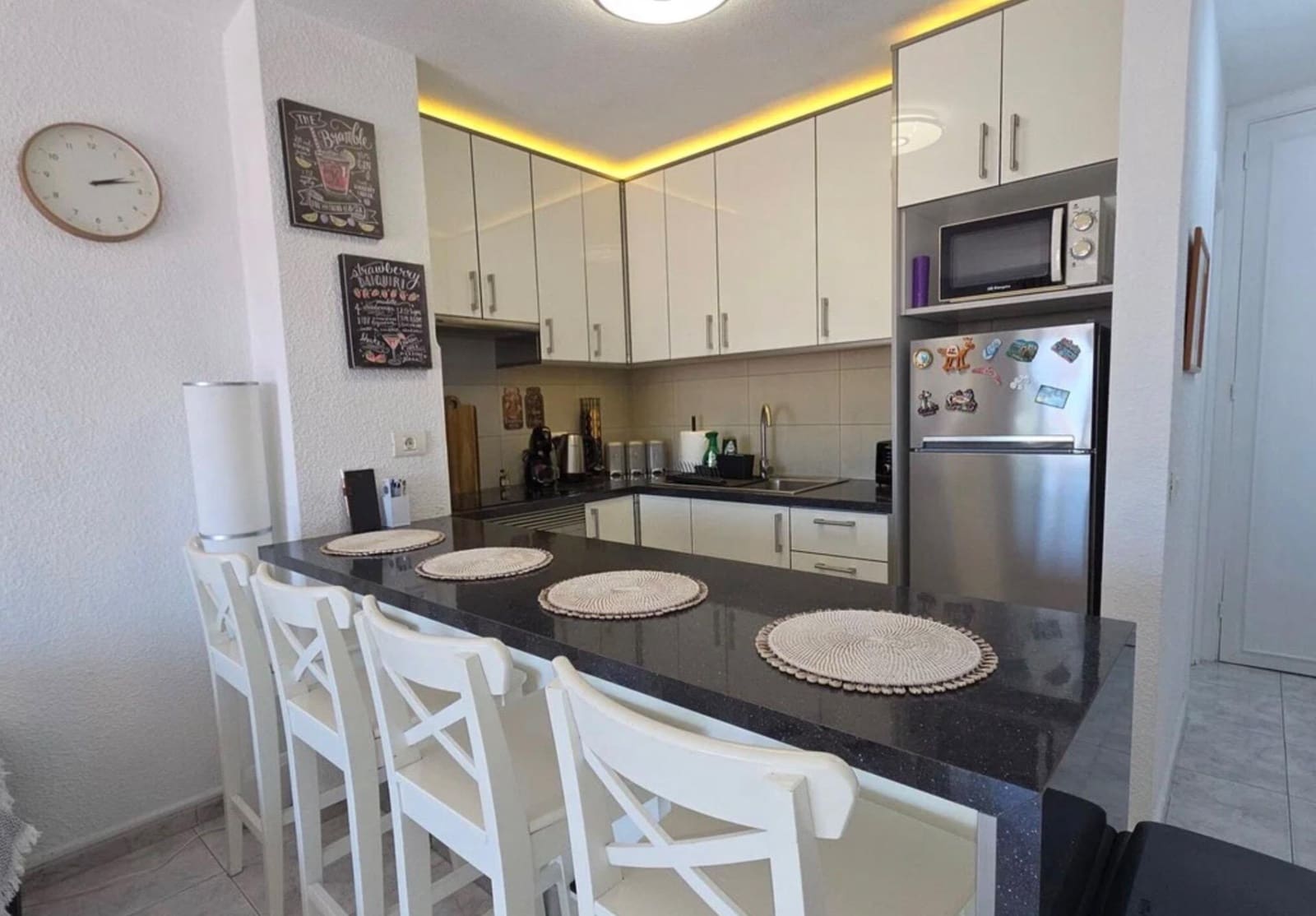 2 Zimmer Apartment zu verkaufen in Los Cristianos mit Pool - 399.950 € (Ref: 9814981)