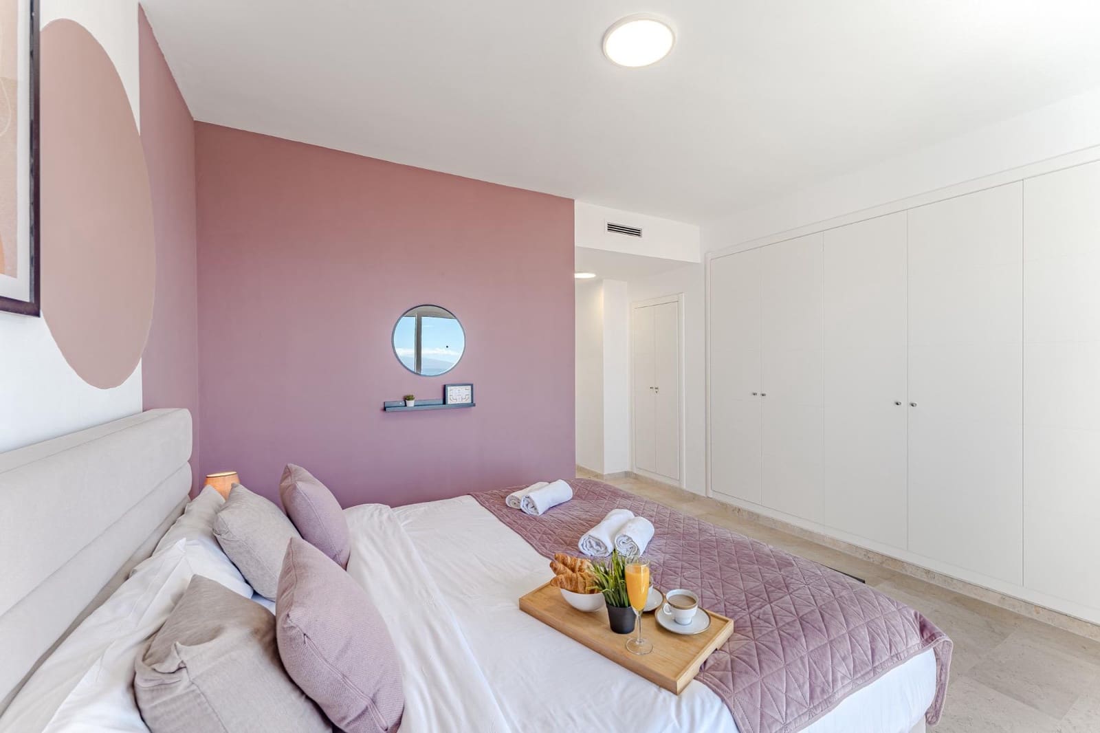 Apartamento de 2 habitaciones en Puerto Santiago en venta con piscina garaje - 450.000 € (Ref: 9814983)