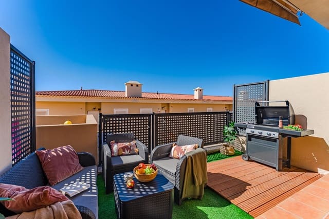 Apartamento de 2 habitaciones en Puerto Santiago, Santiago del Teide en venta con piscina garaje - 450.000 € (Ref: 9814983)