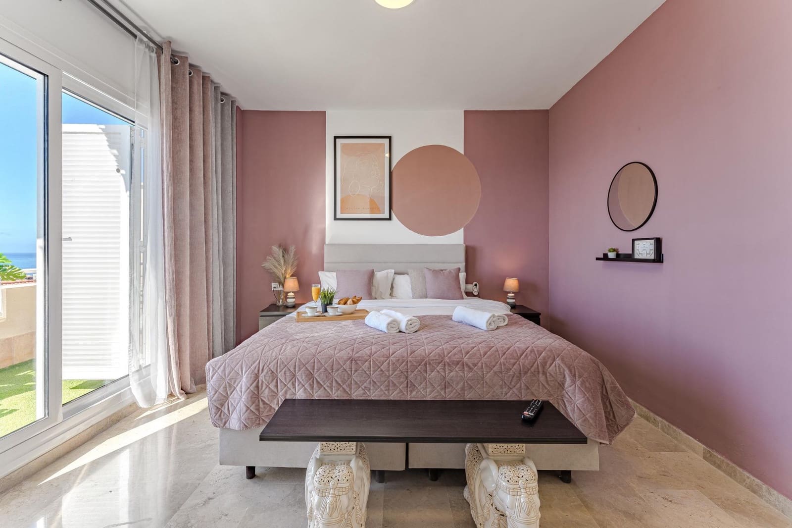 Apartamento de 2 habitaciones en Puerto Santiago en venta con piscina garaje - 450.000 € (Ref: 9814983)
