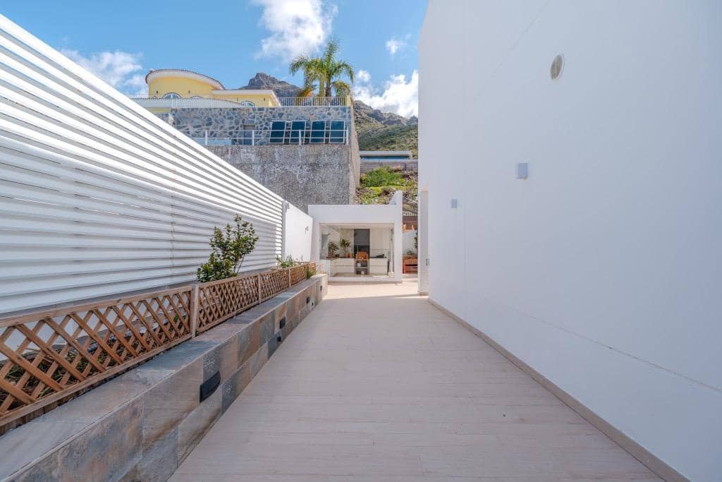 5 sovrum Villa till salu i Roque del Conde med pool garage - 2 100 000 € (Ref: 9814985)