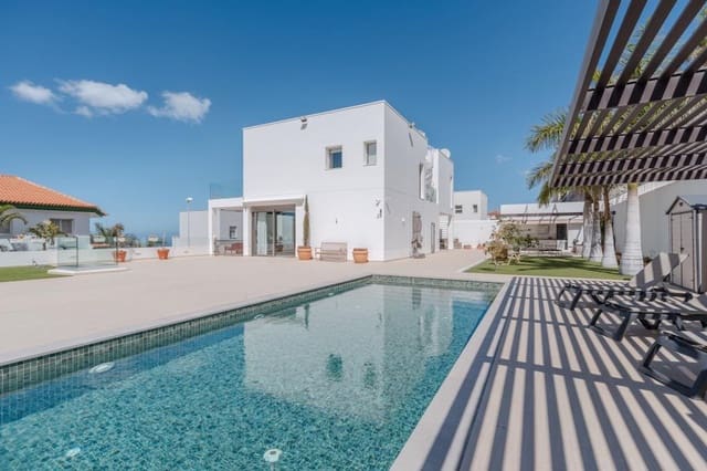 5 sovrum Villa till salu i Roque del Conde, Adeje med pool garage - 2 100 000 € (Ref: 9814985)