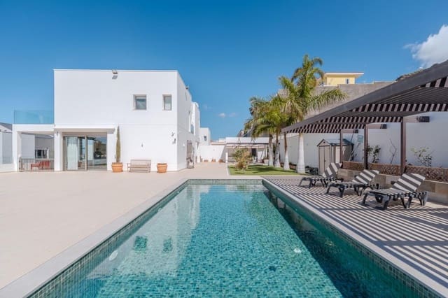5 sovrum Villa till salu i Roque del Conde, Adeje med pool garage - 2 100 000 € (Ref: 9814985)