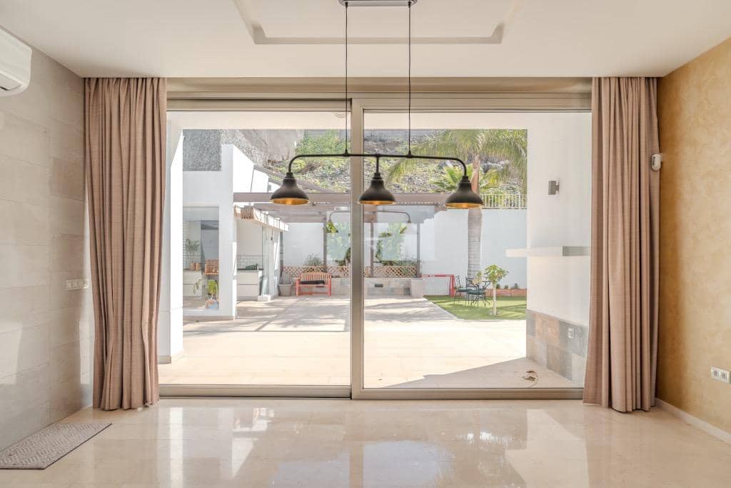 5 sovrum Villa till salu i Roque del Conde med pool garage - 2 100 000 € (Ref: 9814985)