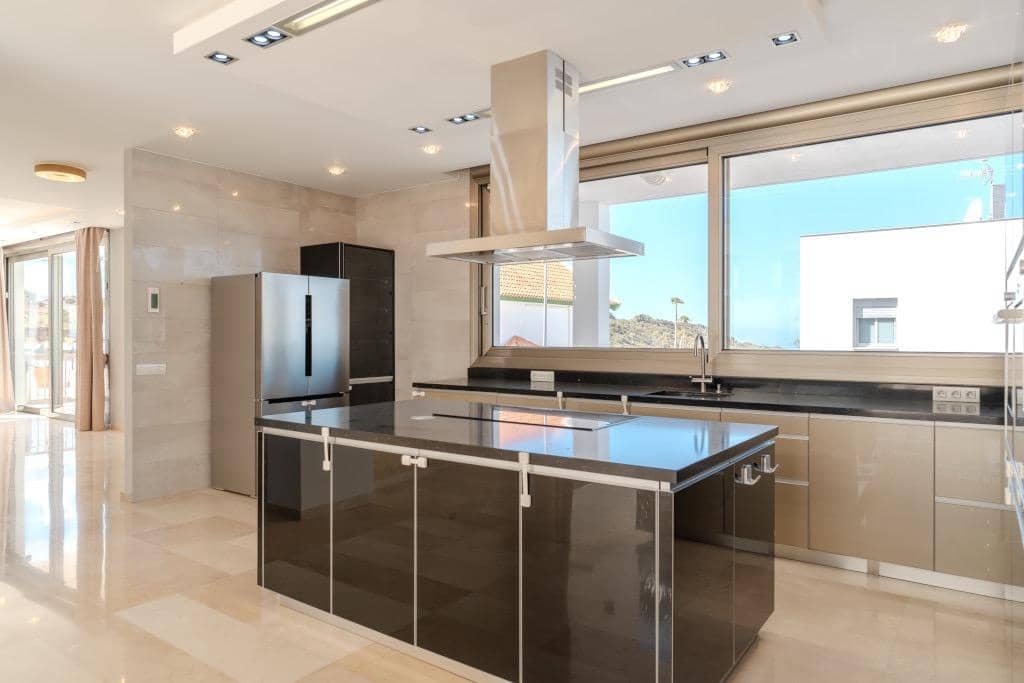 5 sovrum Villa till salu i Roque del Conde med pool garage - 2 100 000 € (Ref: 9814985)