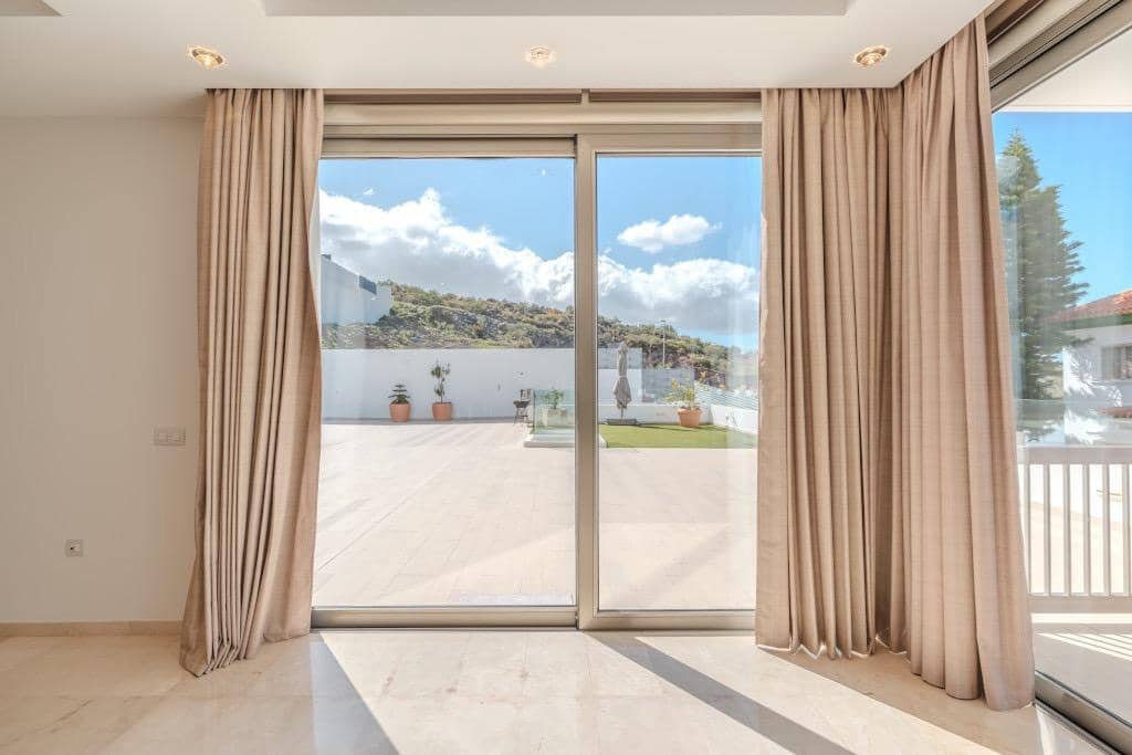 5 sovrum Villa till salu i Roque del Conde med pool garage - 2 100 000 € (Ref: 9814985)