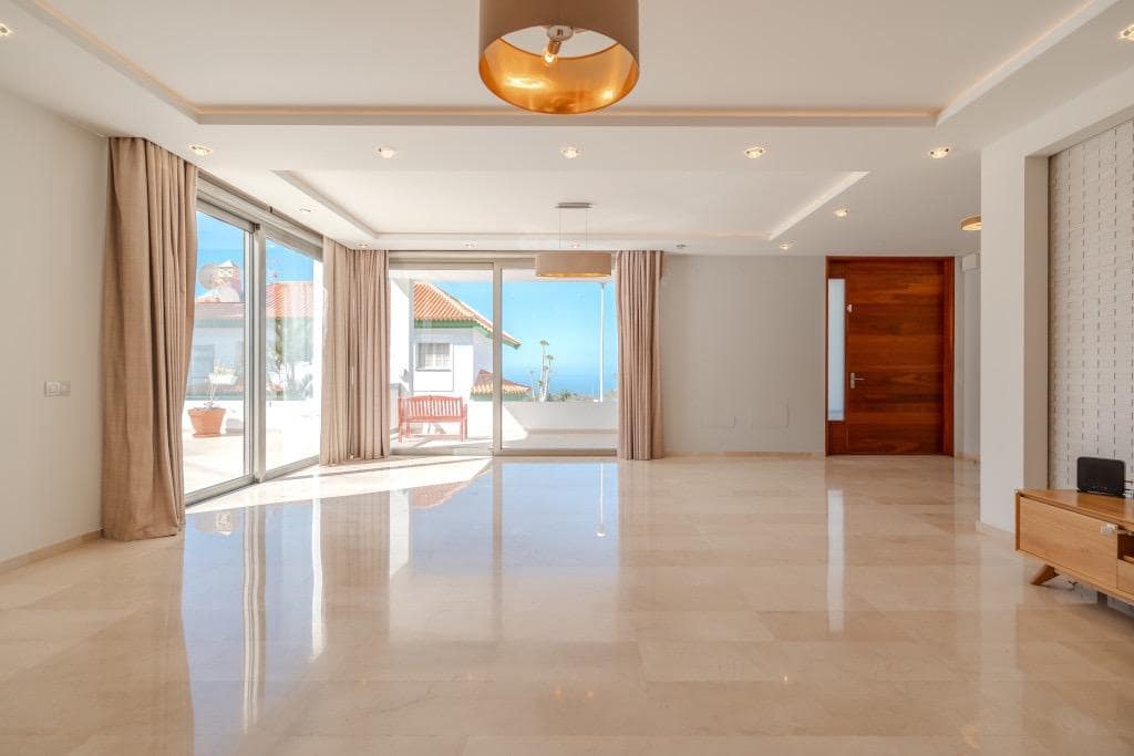 5 sovrum Villa till salu i Roque del Conde med pool garage - 2 100 000 € (Ref: 9814985)