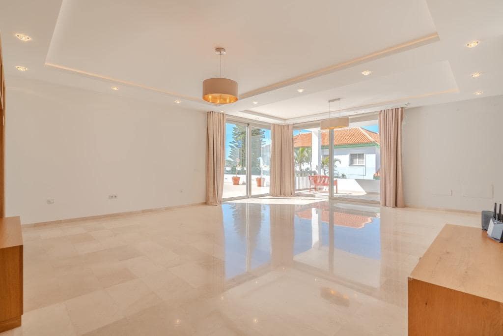 5 sovrum Villa till salu i Roque del Conde med pool garage - 2 100 000 € (Ref: 9814985)