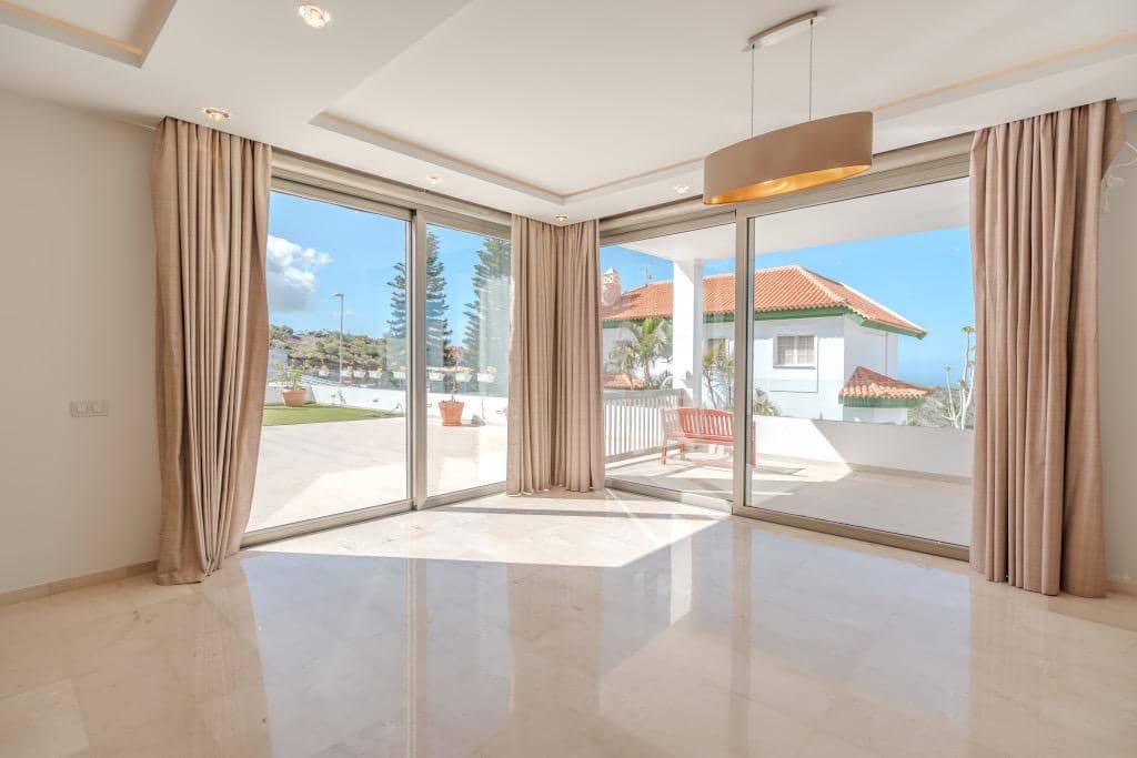 5 sovrum Villa till salu i Roque del Conde med pool garage - 2 100 000 € (Ref: 9814985)
