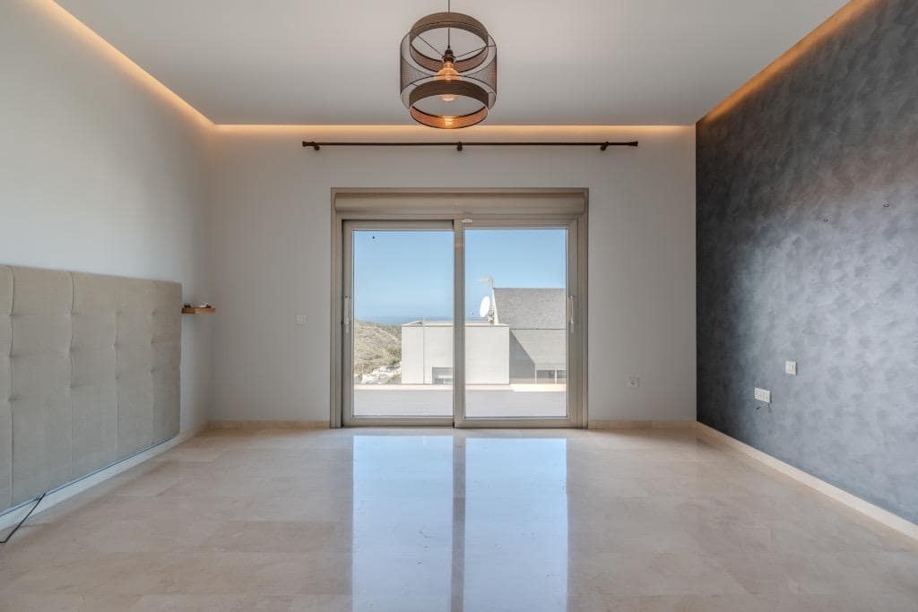 5 sovrum Villa till salu i Roque del Conde med pool garage - 2 100 000 € (Ref: 9814985)