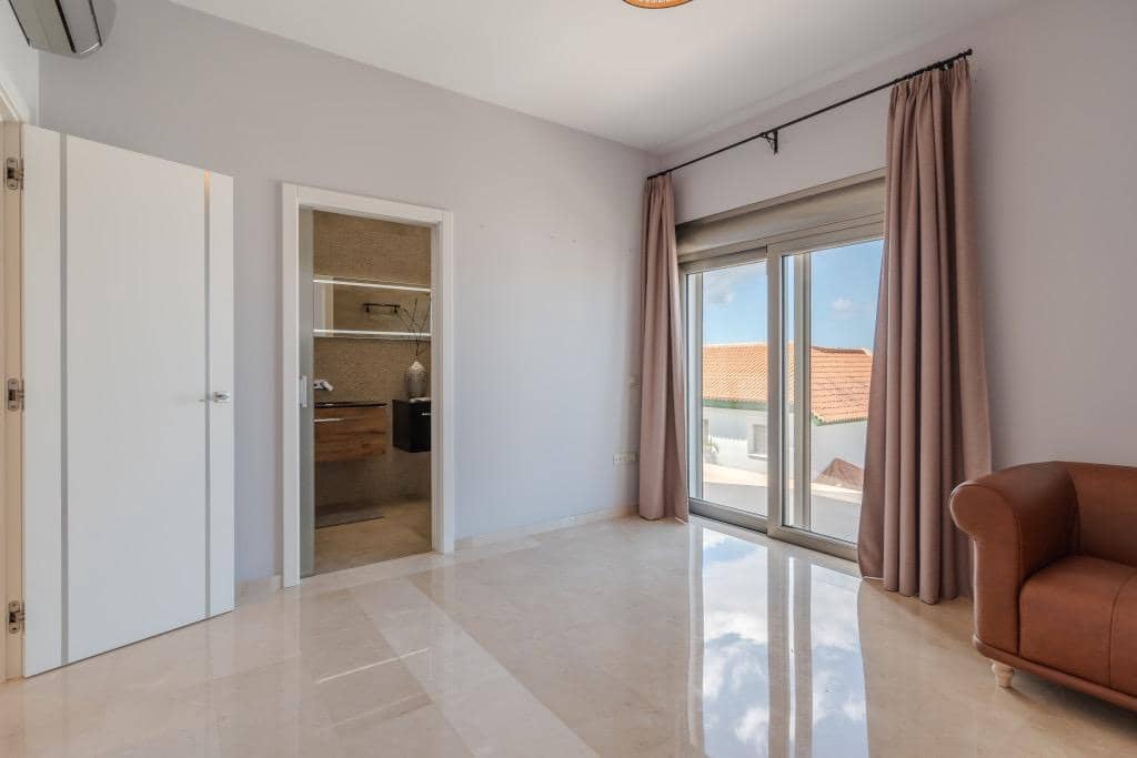 5 sovrum Villa till salu i Roque del Conde med pool garage - 2 100 000 € (Ref: 9814985)