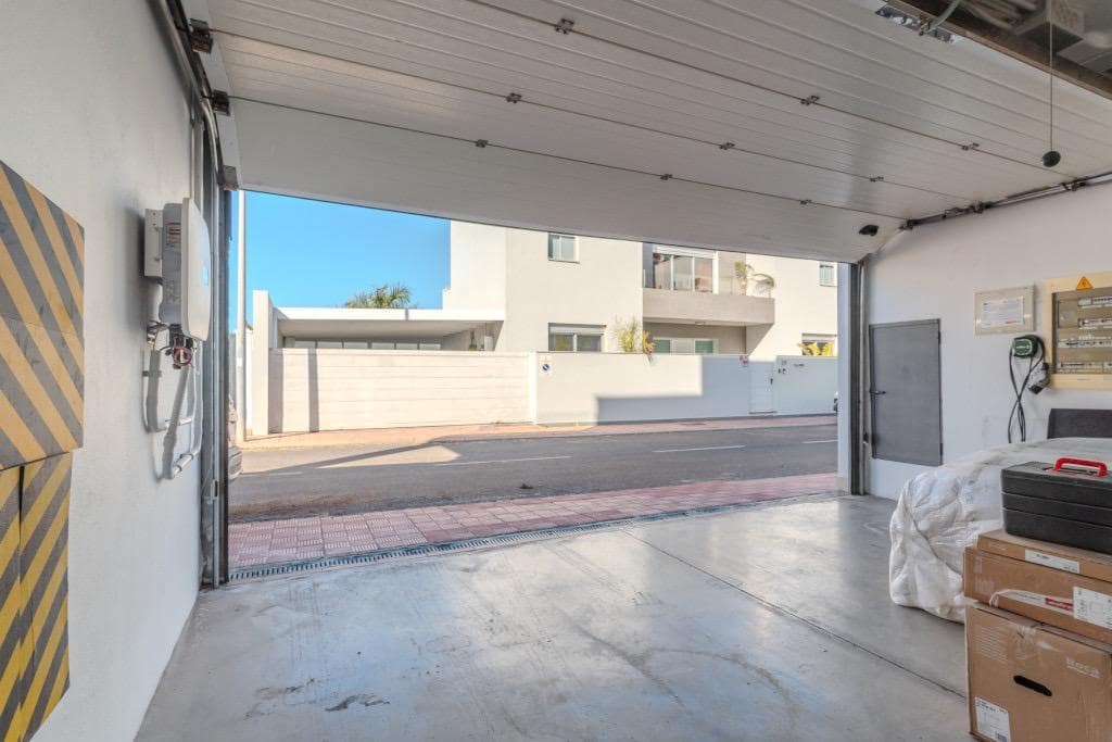 5 sovrum Villa till salu i Roque del Conde med pool garage - 2 100 000 € (Ref: 9814985)