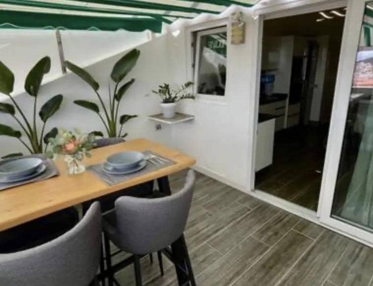 2 Zimmer Apartment zu verkaufen in Los Cristianos mit Pool - 475.000 € (Ref: 9814987)