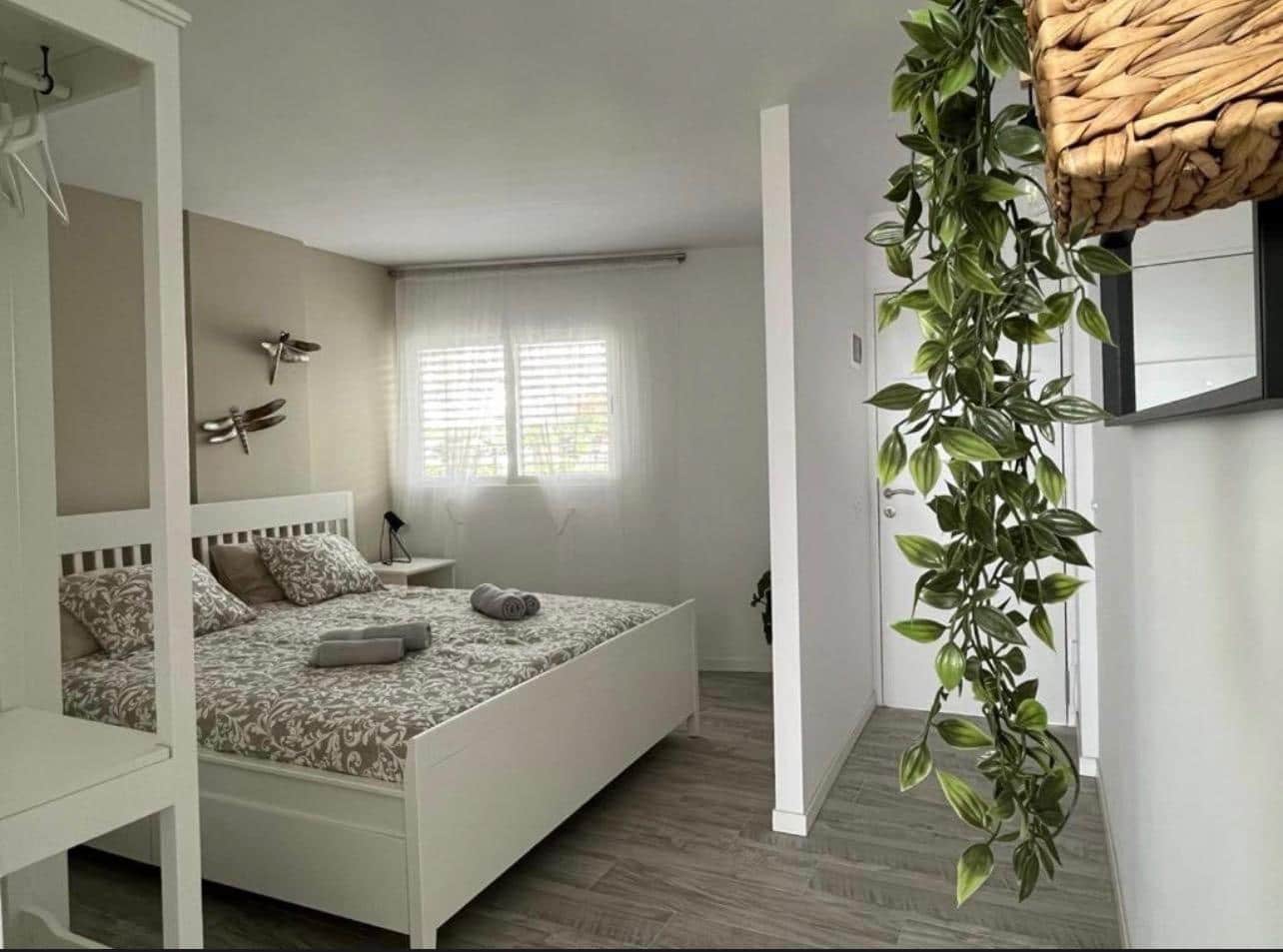 Studio à vendre à Costa Adeje avec piscine - 290 000 € (Ref: 9814988)