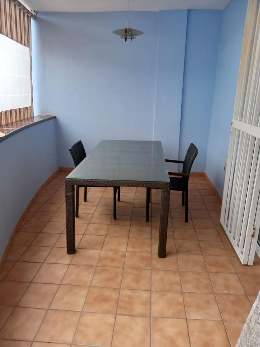 1 Zimmer Apartment zu verkaufen in Los Cristianos mit Pool Garage - 270.000 € (Ref: 9814992)
