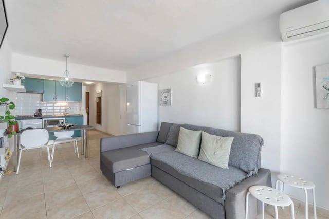 Apartamento de 1 habitación en San Eugenio Bajo, Adeje en venta con piscina - 320.000 € (Ref: 9815853)