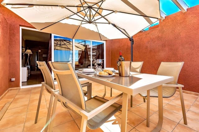 2 bedroom Apartment for sale in Torviscas Centro y Alto, Adeje with pool - € 337,000 (Ref: 9822936)