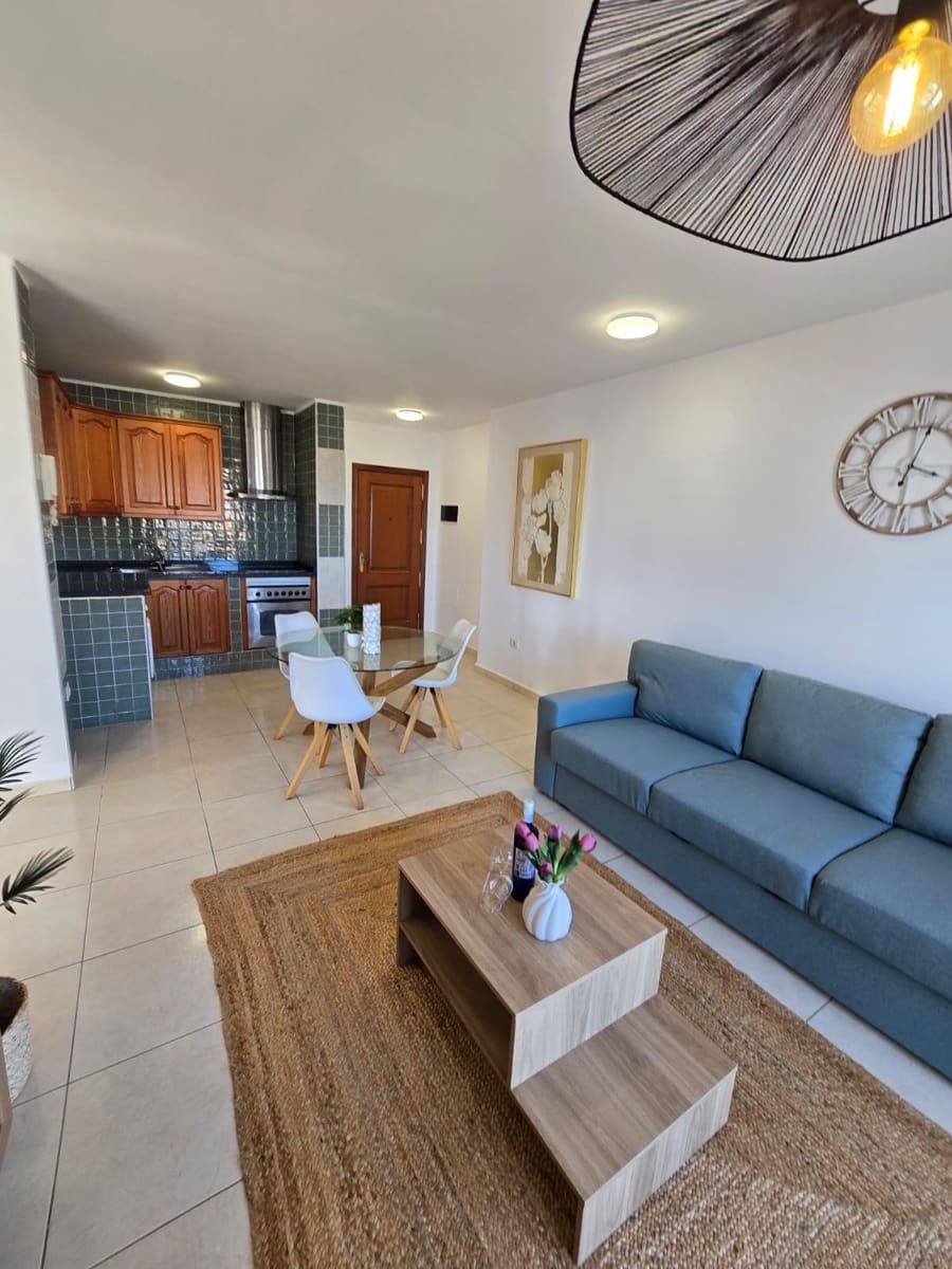 2 bedroom Penthouse for sale in Los Abrigos - € 239,000 (Ref: 9829162)