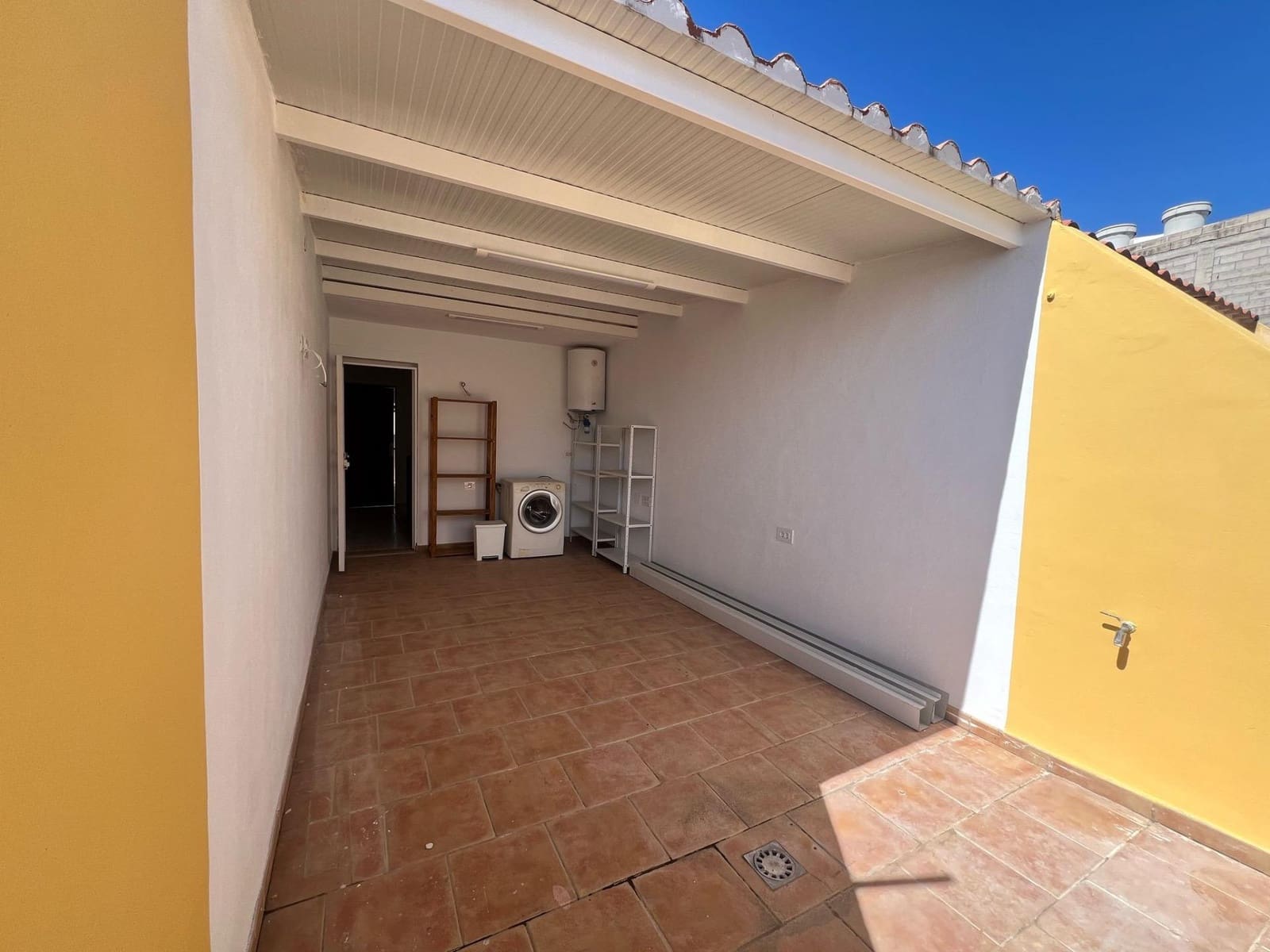 3 bedroom Apartment for sale in Valle de San Lorenzo with garage - € 290,000 (Ref: 9836673)