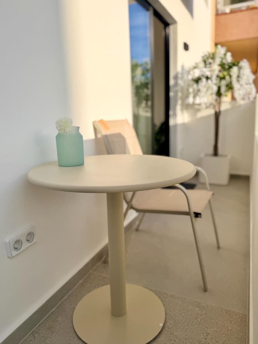 2 bedroom Apartment for sale in Los Abrigos - € 320,000 (Ref: 9836675)
