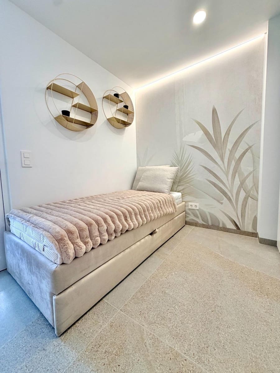 2 bedroom Apartment for sale in Los Abrigos - € 320,000 (Ref: 9836675)