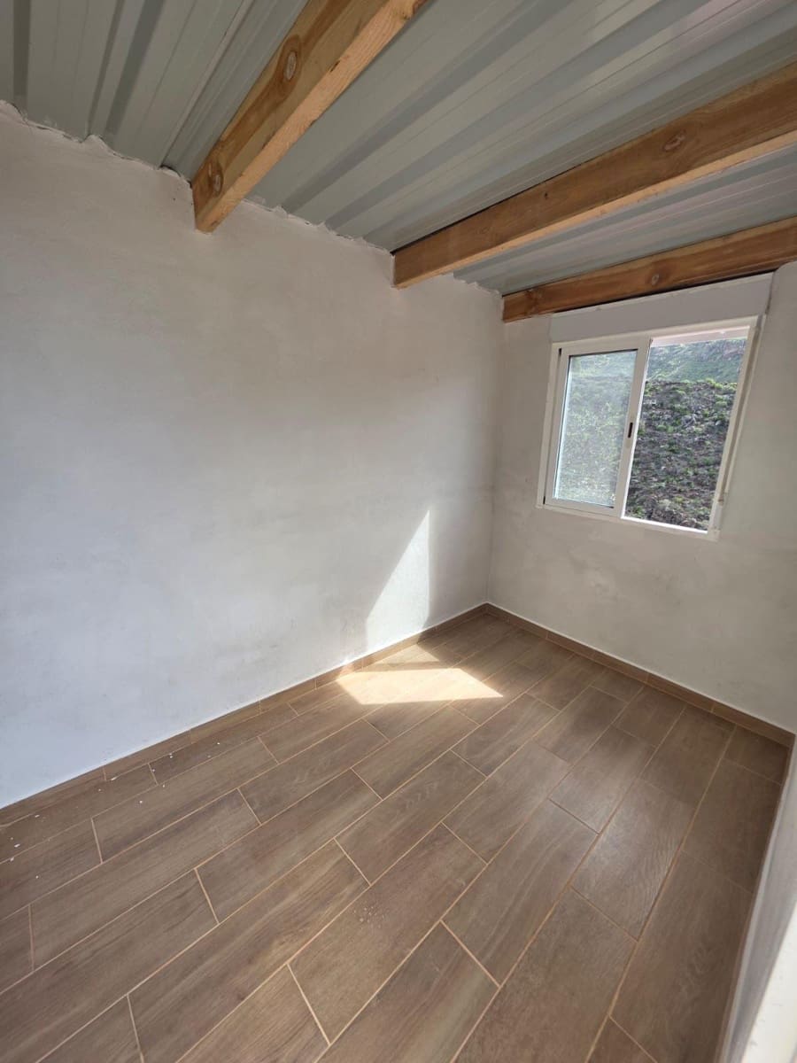 2 bedroom Townhouse for sale in Guia de Isora - € 149,000 (Ref: 9843406)