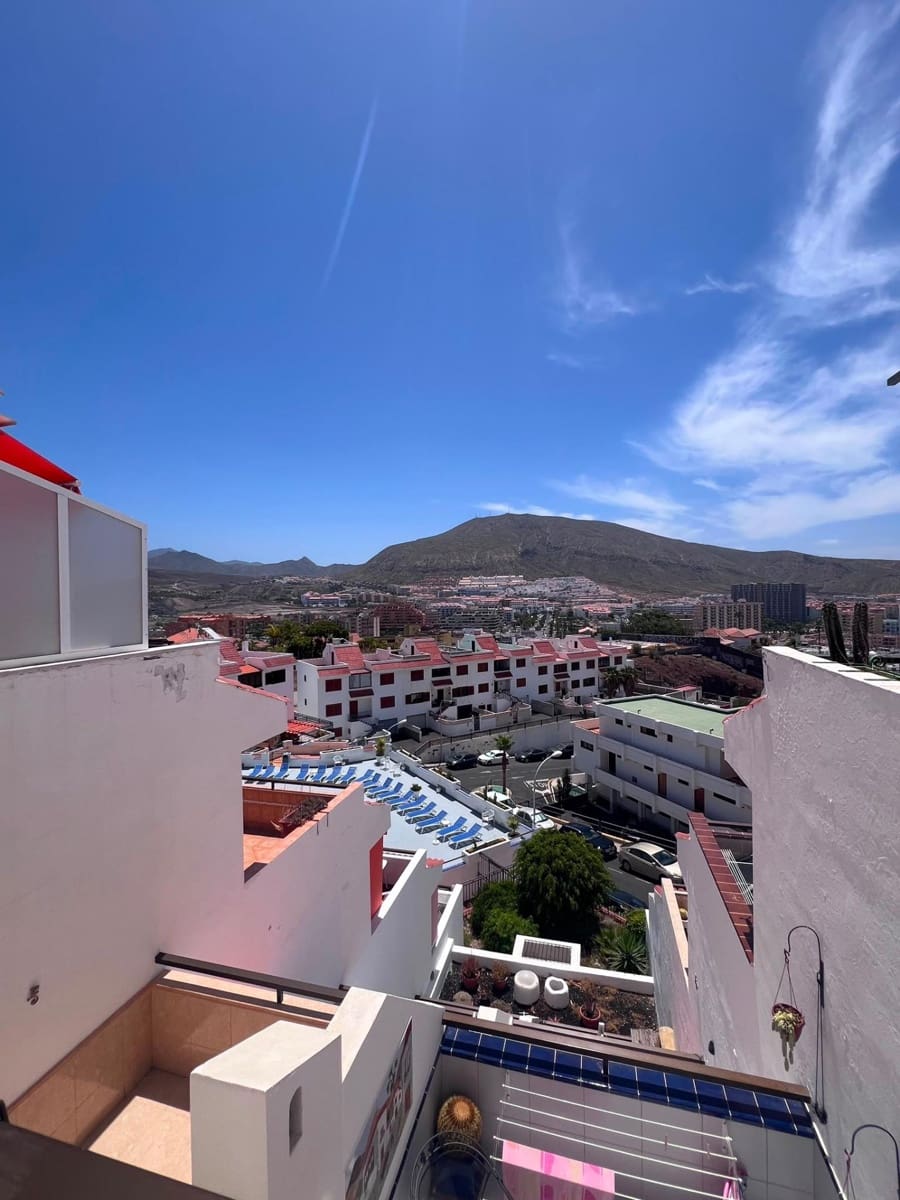 1 chambre Appartement à vendre à Los Cristianos avec piscine - 299 000 € (Ref: 9892380)
