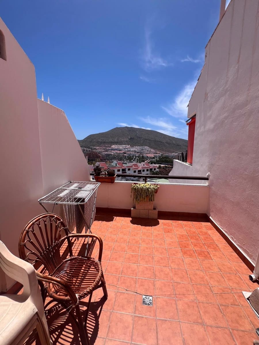 1 chambre Appartement à vendre à Los Cristianos avec piscine - 299 000 € (Ref: 9892380)