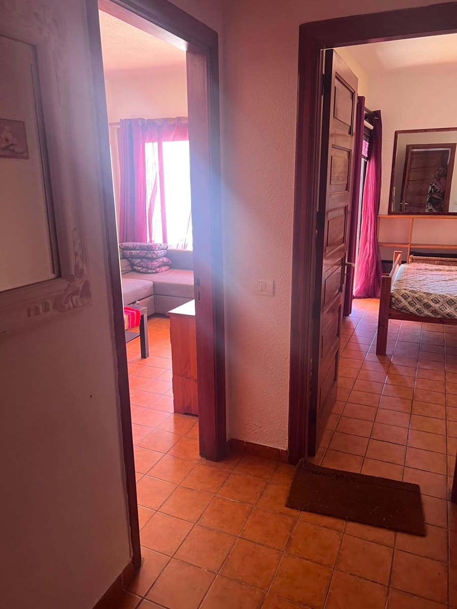 1 chambre Appartement à vendre à Los Cristianos avec piscine - 299 000 € (Ref: 9892380)