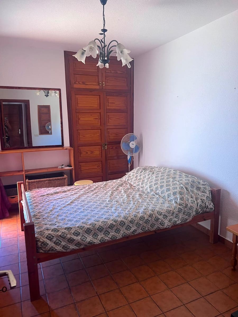 1 chambre Appartement à vendre à Los Cristianos avec piscine - 299 000 € (Ref: 9892380)