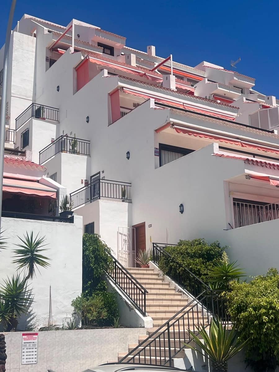 1 chambre Appartement à vendre à Los Cristianos avec piscine - 299 000 € (Ref: 9892380)