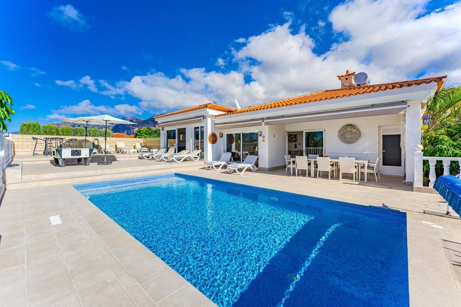 6 quarto Moradia para venda em Playa de la Arena com piscina garagem - 1 195 000 € (Ref: 9913182)